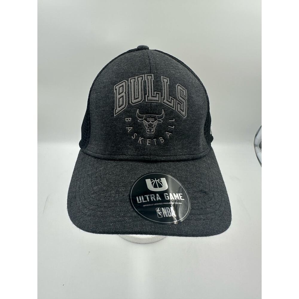 Chicago Bulls NBA Ultra Game Mens Black Hat Cap Flex Fit Reflective NWT